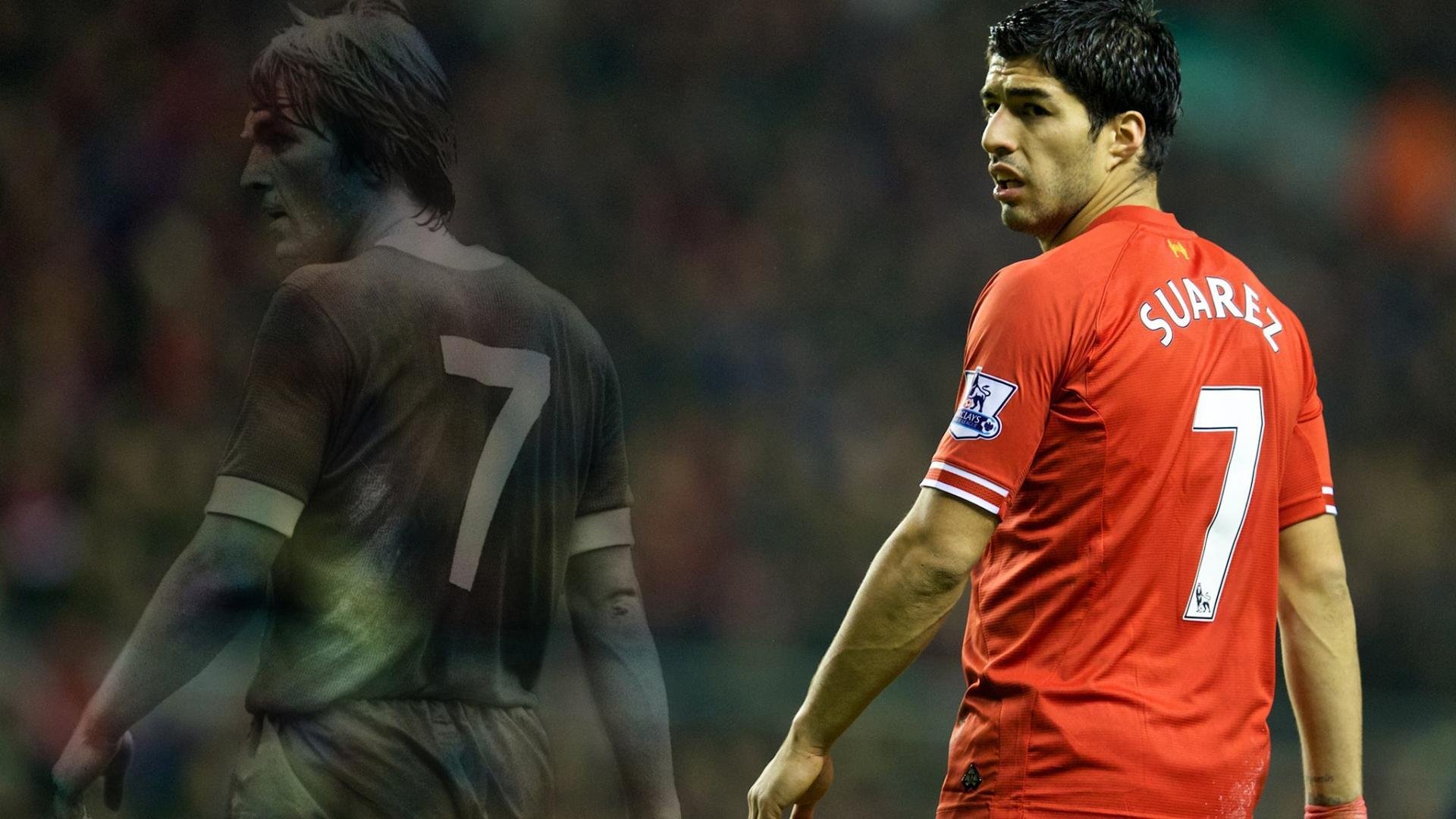 体育游戏回顾：虚拟世界里的竞技与球星数据，虚拟足球游戏